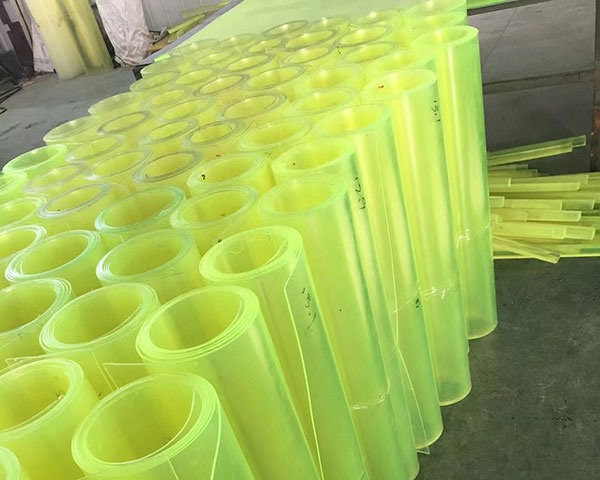 Mecanizado de tableros de poliuretano antiestáticos