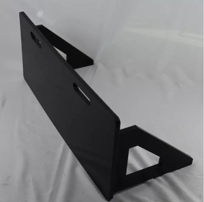 Pared de baloncesto que pasa la pared